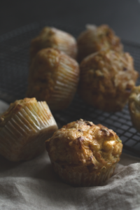 Apfel-Lauch-Muffins mit Käse