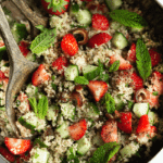 Couscous Salat mit Erdbeeren