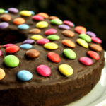 Klassischer Marmorkuchen mit Smarties