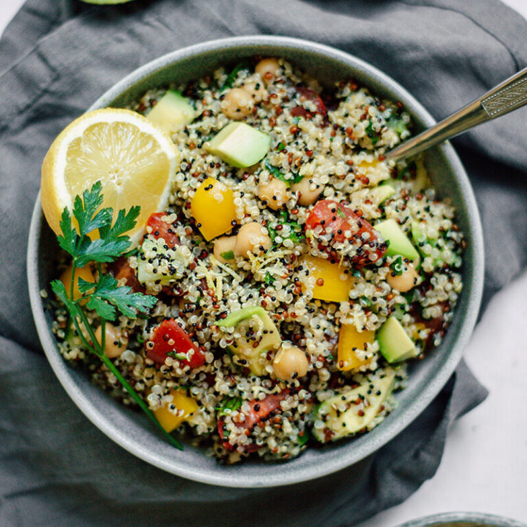 Quinoa-Avocado-Salat