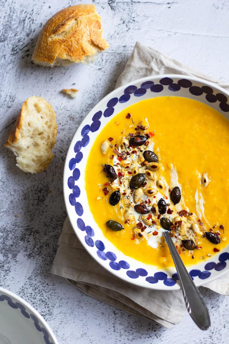 Sellerie-Suppe mit Butternusskürbis (vegan)