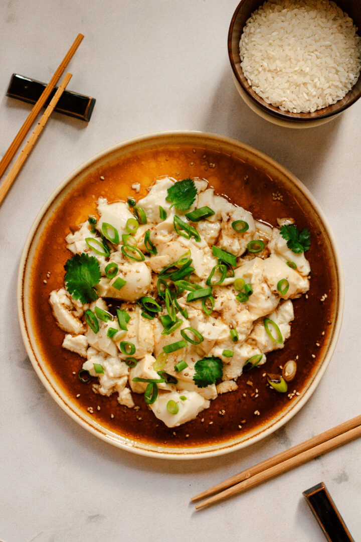 Seidentofu mit Soja-Sesam-Dressing (vegan) - feines gemüse